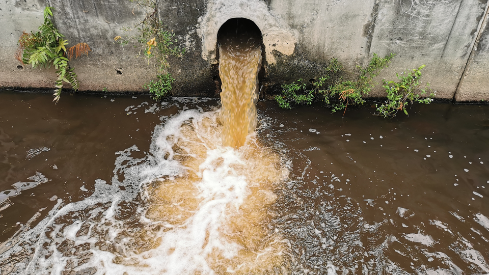 Water outflows through flood drainage system